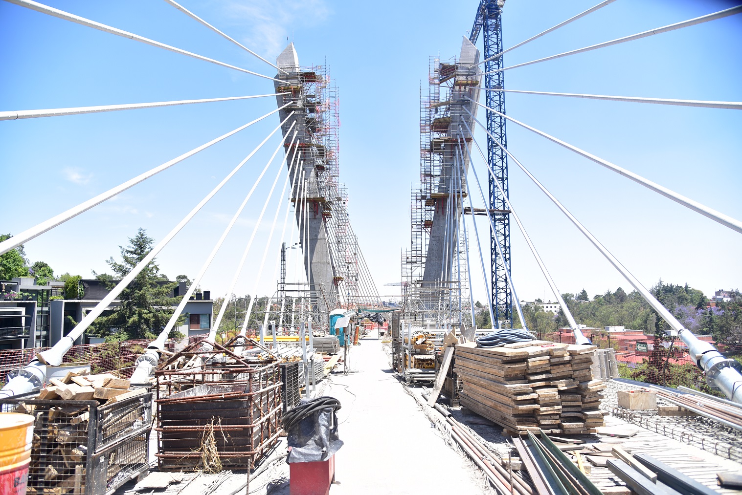 Ingeniería de otro nivel: El puente atirantado de El Insurgente, único en su tipo en el mundo