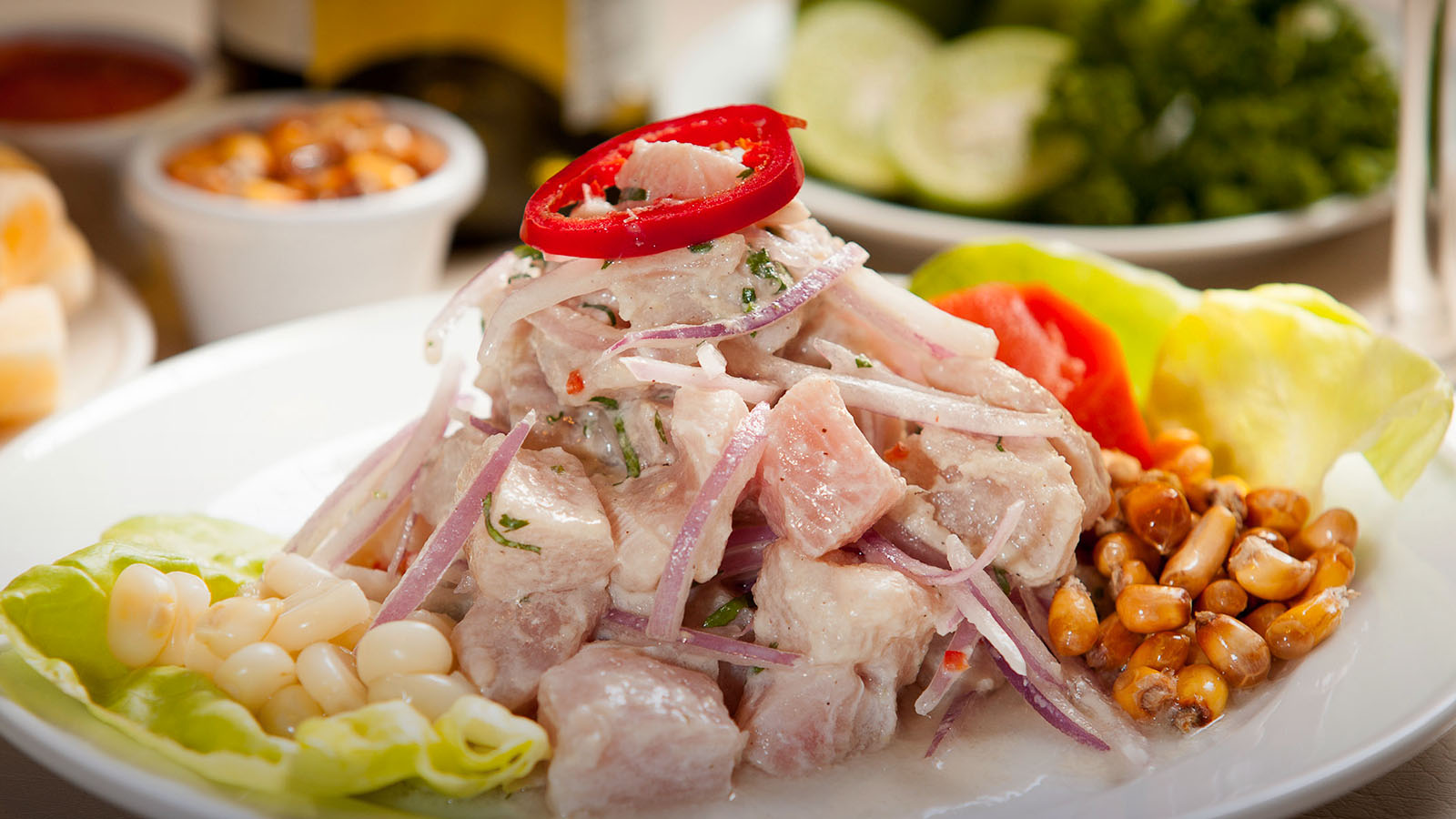Lo blanco no siempre es cocido: verdades sobre el ceviche y el limón