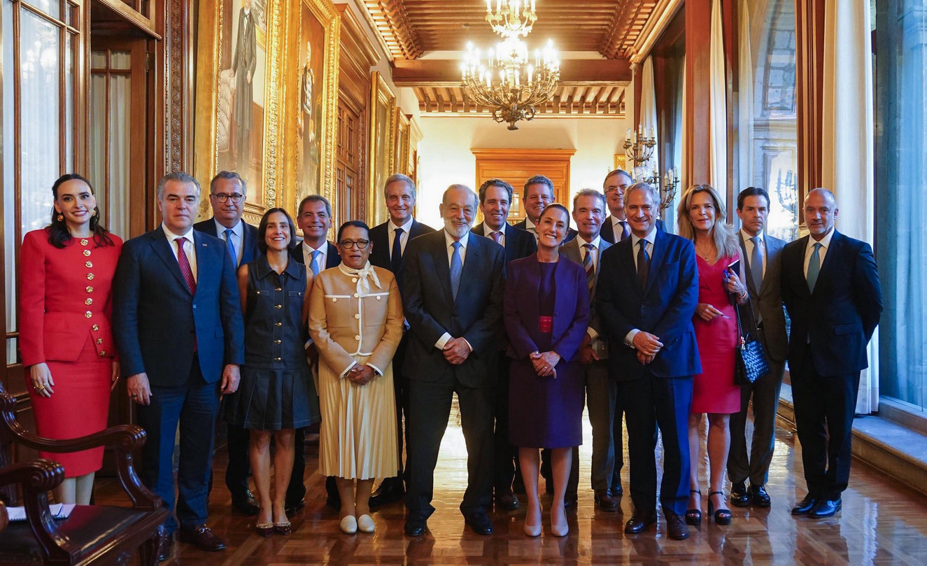 Sheinbaum Une a Empresarios en Palacio Nacional: Respaldo y Tensiones