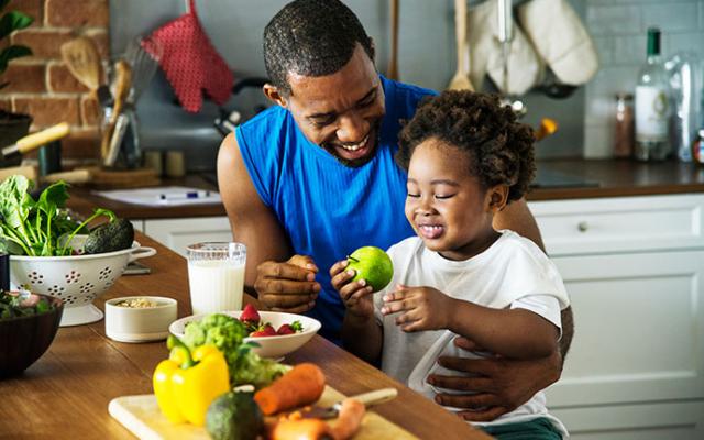 Así influyen los alimentos que eliges en tu felicidad diaria