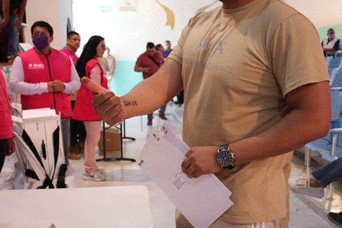 INE abre puerta a la reinserción social: presos podrán obtener su credencial para votar