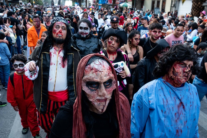 Alegría y susto en las calles de CDMX: operativo de seguridad cubre Desfile de Alebrijes y Marcha Zombie