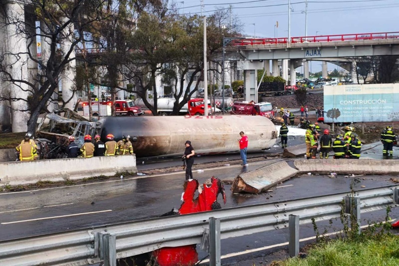 Seis muertos hasta el momento tras explosión de pipa en Iztapalapa