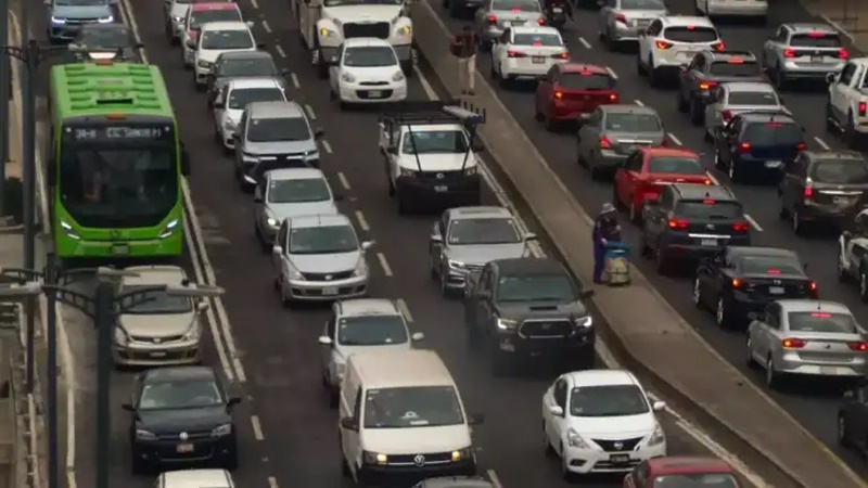 Caos en la CDMX: marchas y bloqueos colapsan vialidades este viernes
