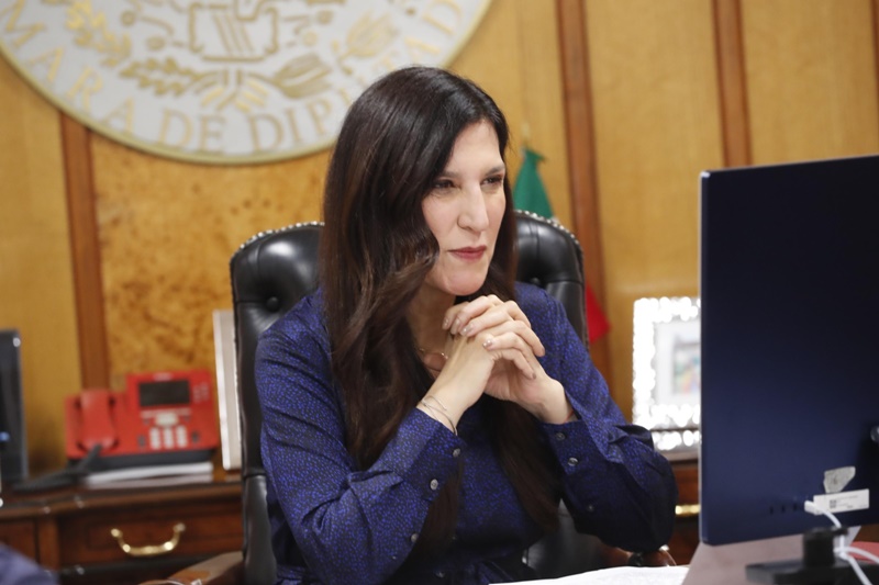 Kenia López Rabadán refuerza la transparencia y comunicación del Congreso