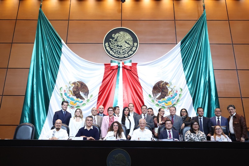 Pemex promete pagar su deuda y dejar atrás el huachicol