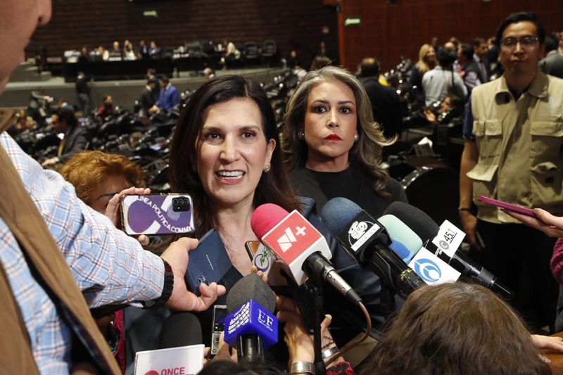 Kenia López Rabadán exige crear Comité de Ética y poner orden en San Lázaro