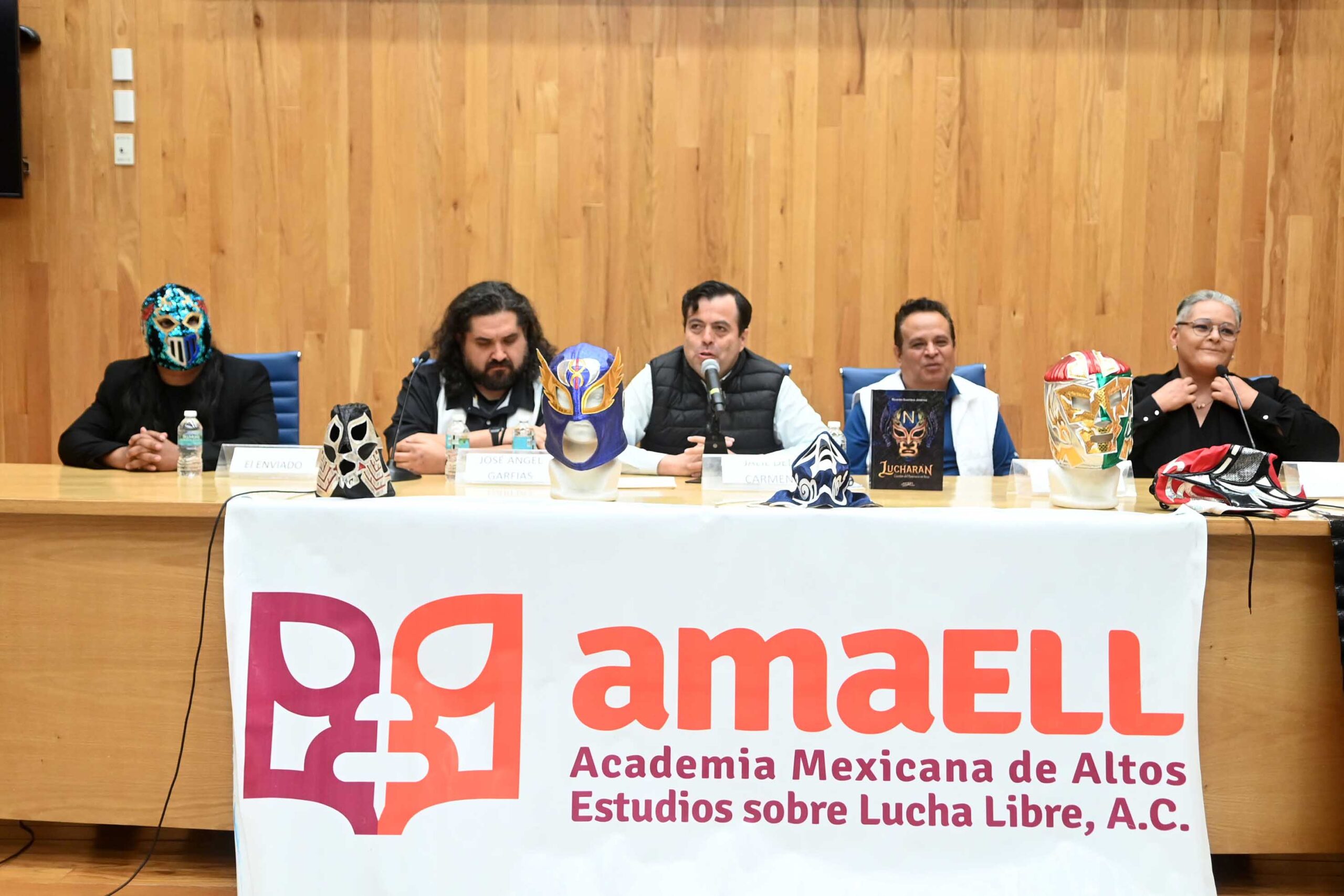 Lucha libre, patrimonio y ciencia: la UNAM abre el ring al conocimiento