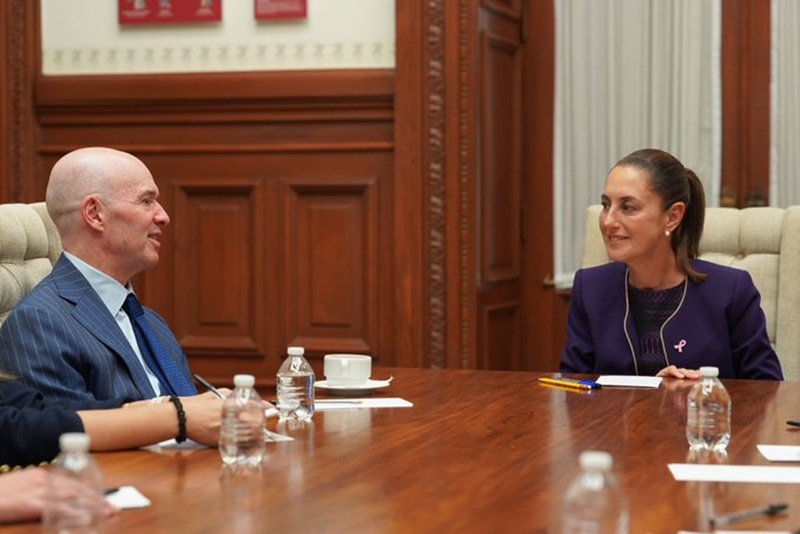 Sheinbaum se reúne con empresario de Silicon Valley para hablar de IA