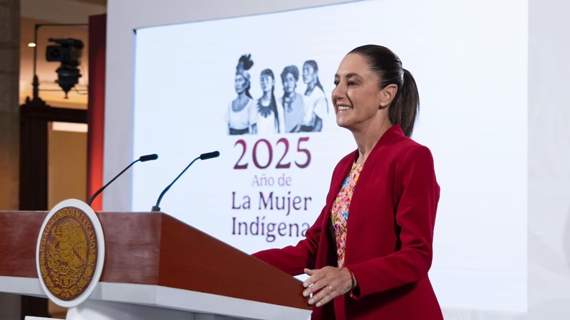 Sheinbaum ve motivaciones políticas en decisión de EE.UU. de frenar nuevas rutas desde el AIFA