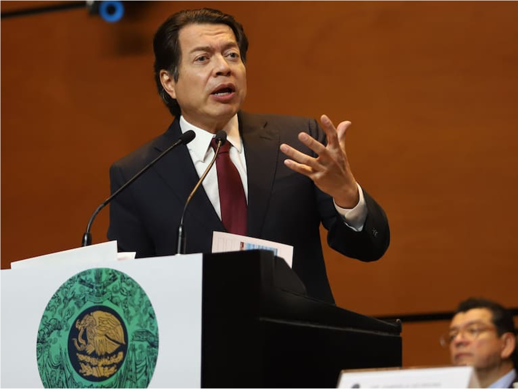 Mario Delgado pide en el Senado 50 mil millones más para becas en México