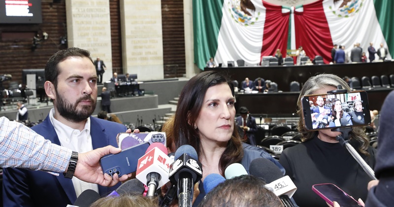 Kenia López Rabadán llama a poner orden en la Cámara y a frenar la extorsión