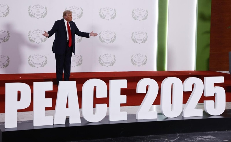 Trump celebra “la paz en Medio Oriente” con acuerdo para Gaza, sin Israel ni Hamás presentes