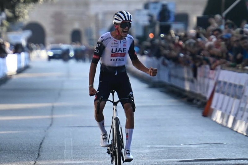 Isaac del Toro brilla en Italia y conquista el Giro del Veneto 2025