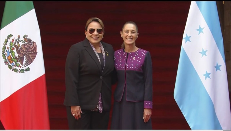 Claudia Sheinbaum y Xiomara Castro  se reúnen en Palacio Nacional