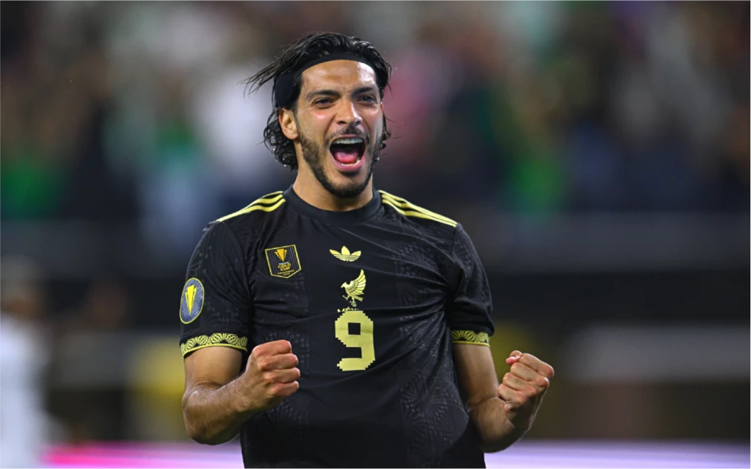 La Concacaf reconoce el gol de Raúl Jiménez como el más impresionante del año
