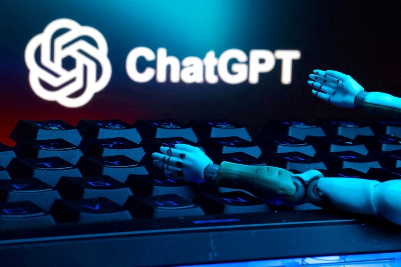 ChatGPT estrena chats grupales: así funcionará la nueva era colaborativa de la IA