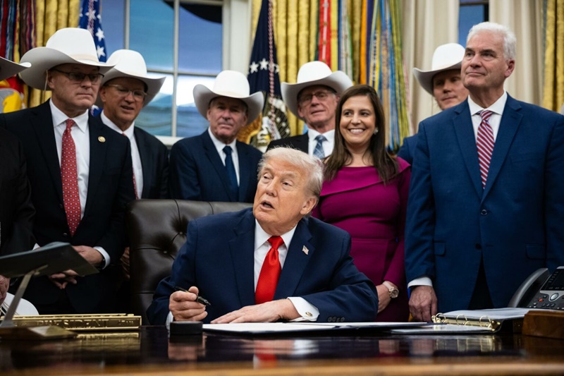 Trump minimiza fotos del caso Epstein difundidas por el Congreso