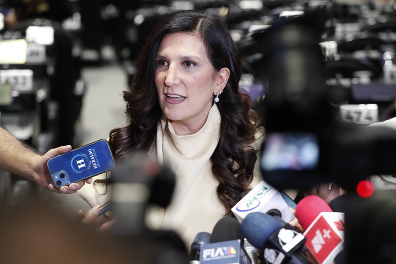 Kenia López exige dejar la grilla y atender ya la inseguridad