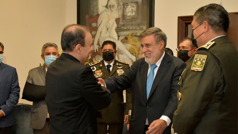 Durazo exige aclaración por alusiones en libro de Scherer