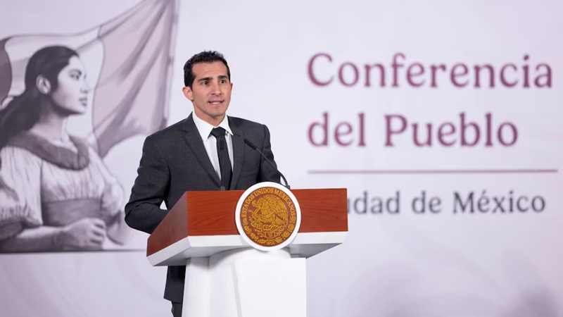 Sheinbaum respalda gestión de Rommel Pacheco en CONADE