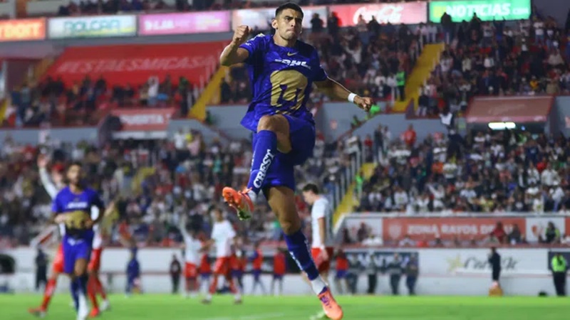 Guillermo Martínez salva a Pumas con gol decisivo ante Necaxa