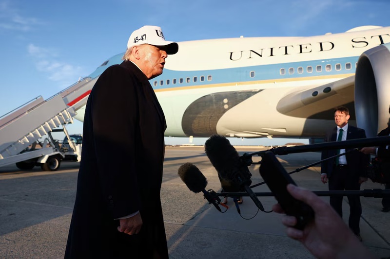 Donald Trump critica a Claudia Sheinbaum por rechazar ayuda militar