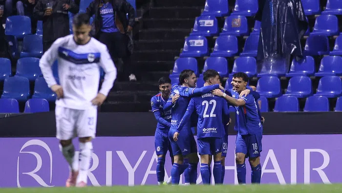 Cruz Azul elimina a Monterrey y va contra LAFC