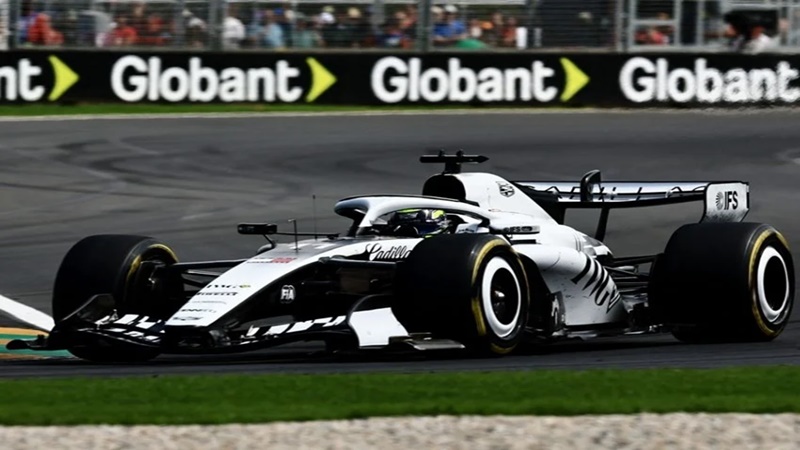 Checo Pérez queda fuera de práctica en el GP de China