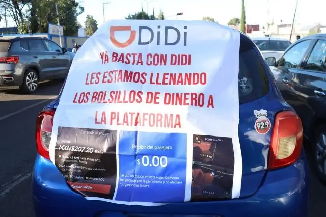 Choferes de Uber y DiDi denuncian que comisiones reducen hasta la mitad de sus ganancias