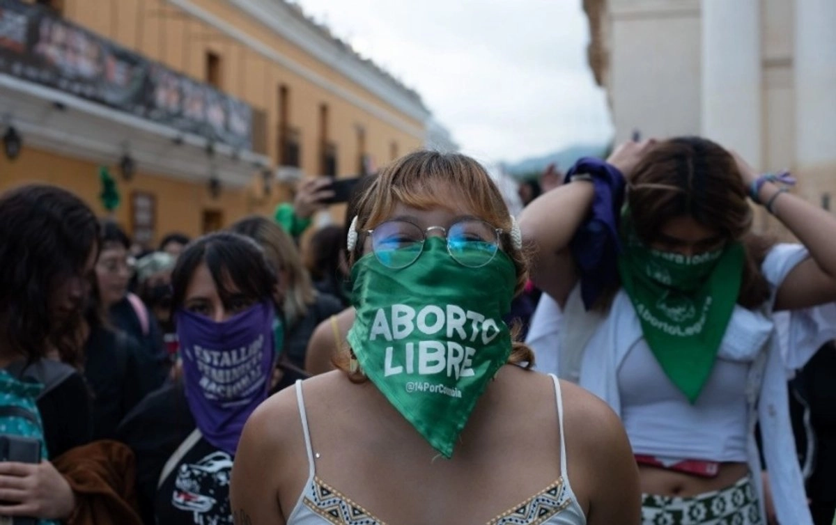 Presionan al Congreso CDMX para eliminar delito de aborto del Código Penal