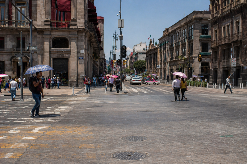 CDMX registra temperatura récord de 34°C; movilidad bajo alta presión